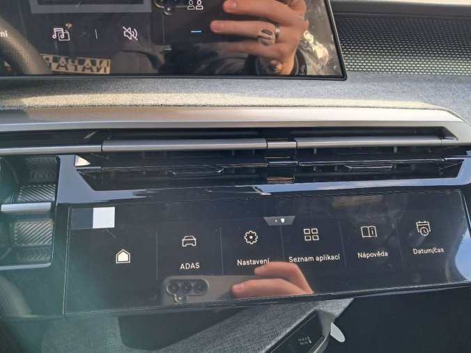 Peugeot 3008, Peugeot 3008 3008 GT Hybrid 145 e-DCS6, barva šedá