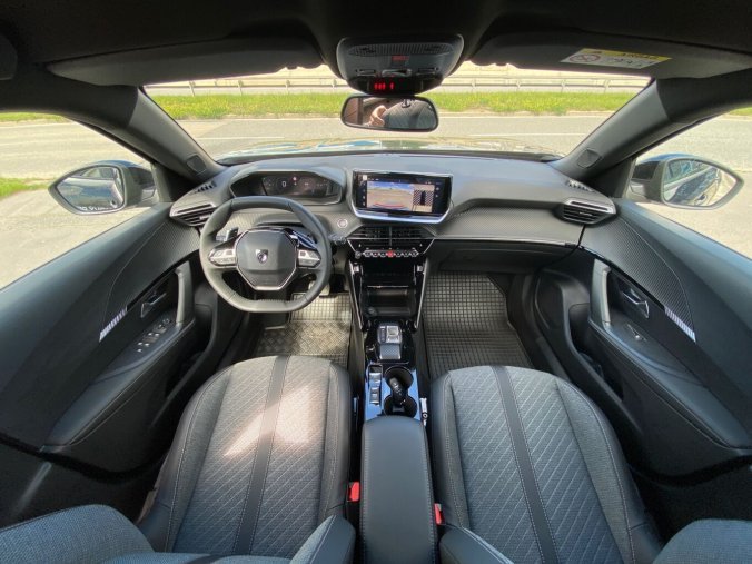 Peugeot 2008, Peugeot 2008 ALLURE  130hp EAT8 - CELOROČNÍ PNEU - 0255, barva modrá