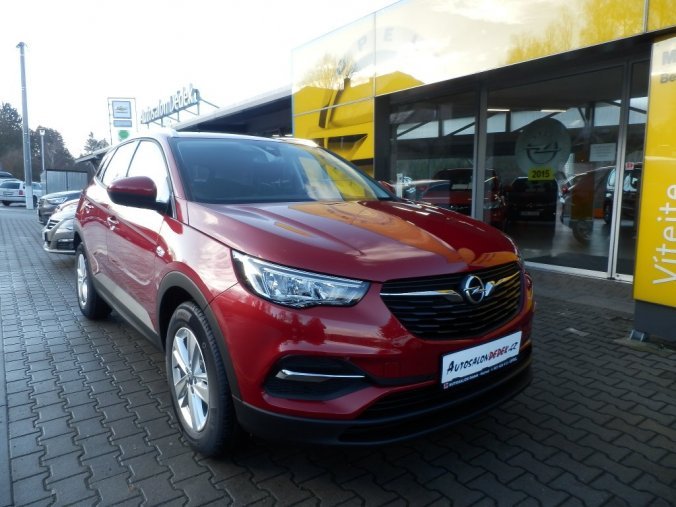 Opel Grandland X, SMILE 1.2/96kW MT6, barva červená