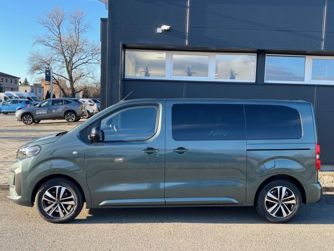 Peugeot Traveller, Peugeot Traveller Active L2 2.2 BlueHDi 180 S&S EAT8, barva zelená
