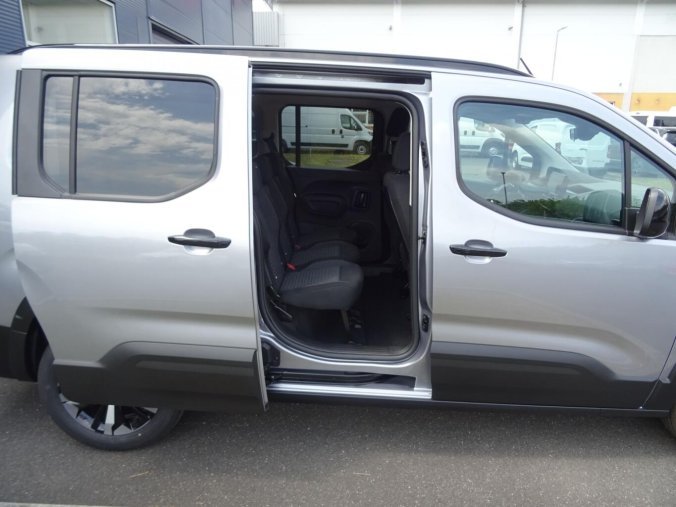 Peugeot Rifter, Peugeot Rifter LONG GT BlueHDi 130k EAT8, barva stříbrná