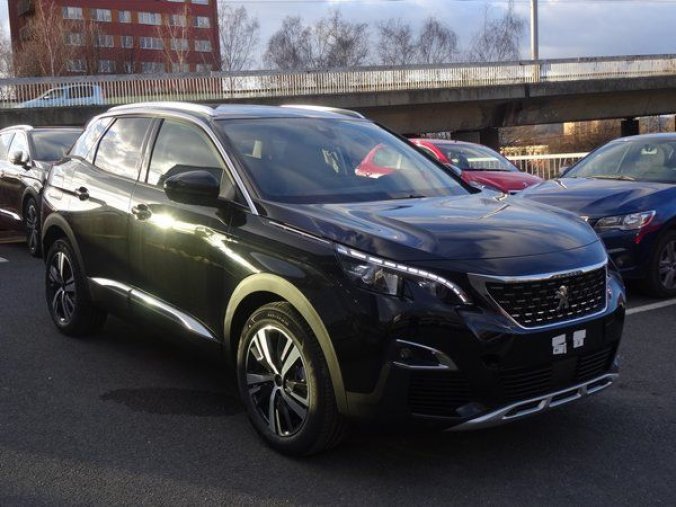 Peugeot 3008, ALLURE 1.5 BlueHDi 130k S&S EAT8, barva černá