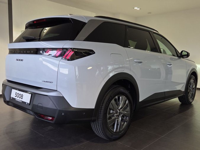 Peugeot 5008, Peugeot 5008 5008 ALLURE Hybrid 145 e-DCS6, barva bílá