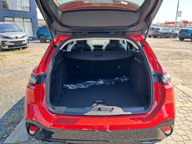 Peugeot 308, Peugeot 308 SW ALLURE Hybrid 145 e-DCS6, barva červená