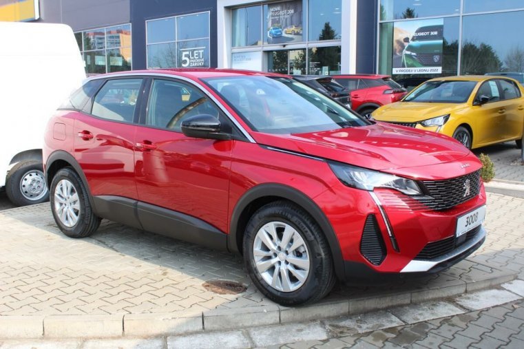 Peugeot 3008, Active Pack 1.5 96kW MAN6, barva červená