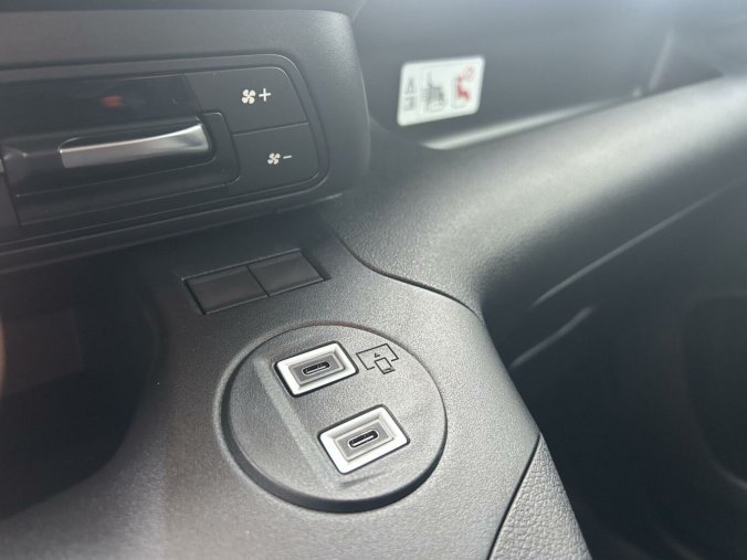 Peugeot Partner, Peugeot Partner Polocombi L2 1000 1.5 HDi 100k, barva bílá
