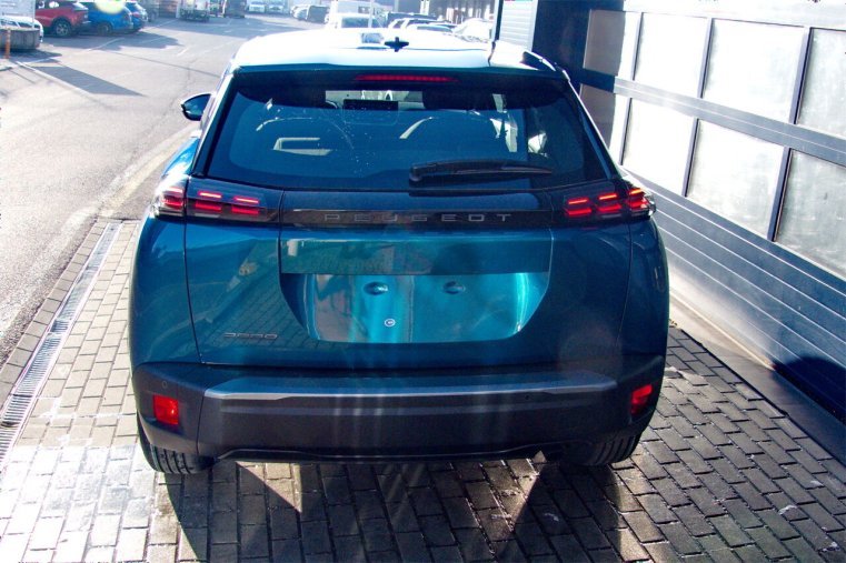 Peugeot 2008, Peugeot 2008 STYLE PureTech 100 S&S MAN6, barva modrá