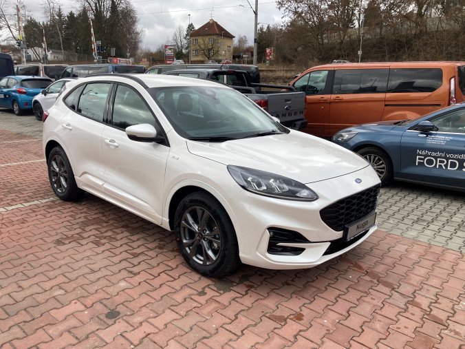 Ford Kuga, ST-Line, 5dveřová, 1.5 EcoBoost 110 kW/150 k, 6st. manuální, barva bílá