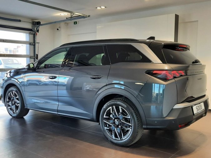 Peugeot 5008, Peugeot 5008 GT Hybrid 136 e-DCS6, barva šedá