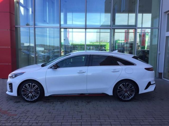 Kia ProCeed, 1.6 T-GDi GPF 7DCT GT, barva bílá