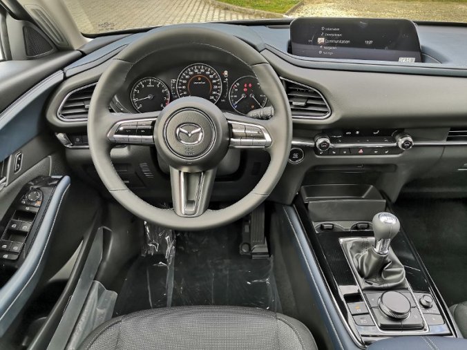 Mazda CX-30, 2,0sky-X 132kW/180k, barva stříbrná