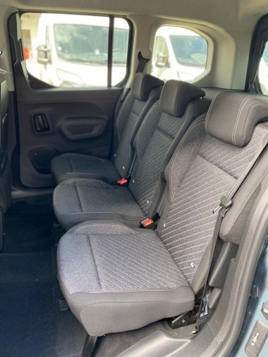 Peugeot Rifter, Peugeot Rifter PEUGEOT RIFTER ALLURE Turbo110 MAN6 - 2038, barva modrá