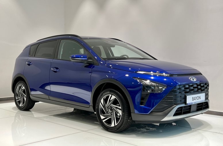 Hyundai Bayon, 1,0 T-GDI 73.6 kW (95 NAT) 6 st. man, barva modrá