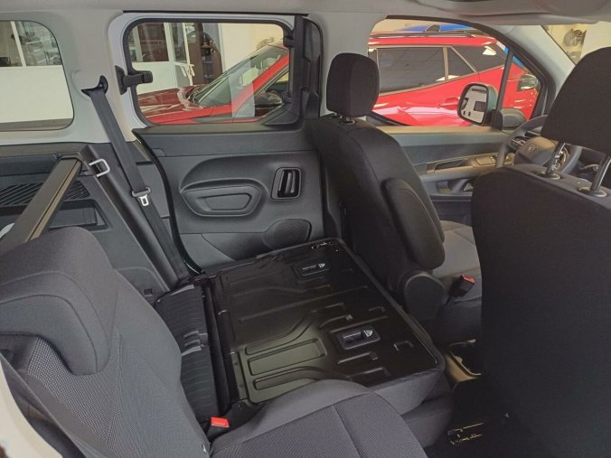 Peugeot Rifter, Peugeot Rifter LONG ACTIVE BlueHDi 100k, barva bílá