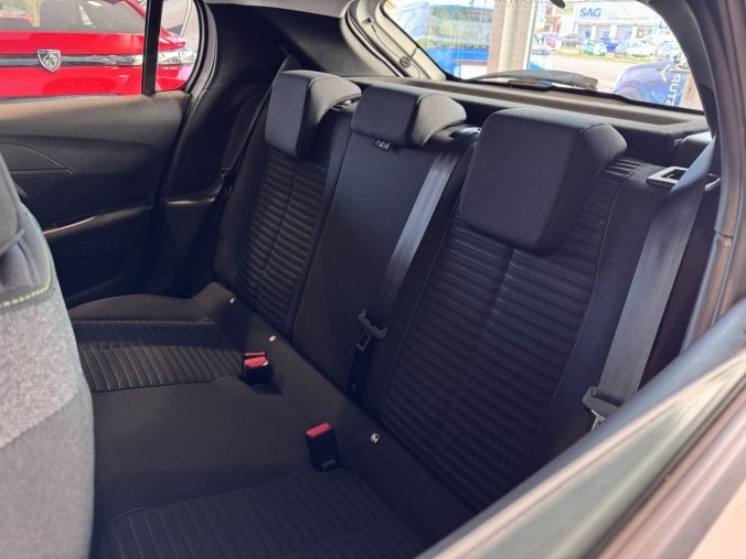 Peugeot 208, Peugeot 208 STYLE, 100 koní, zadní senzory, barva bílá