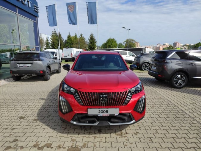 Peugeot 2008, Peugeot 2008 ALLURE 1.2 136k HY AUTOMAT, barva červená
