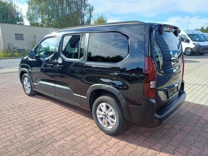 Peugeot Rifter, Peugeot Rifter Long Allure 1.5 HDI 130k, barva černá