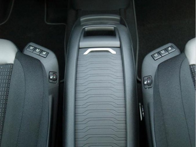 Citroën Grand C4 Spacetourer, Shine Pack 1,5BHDi 130 EAT8, barva béžová