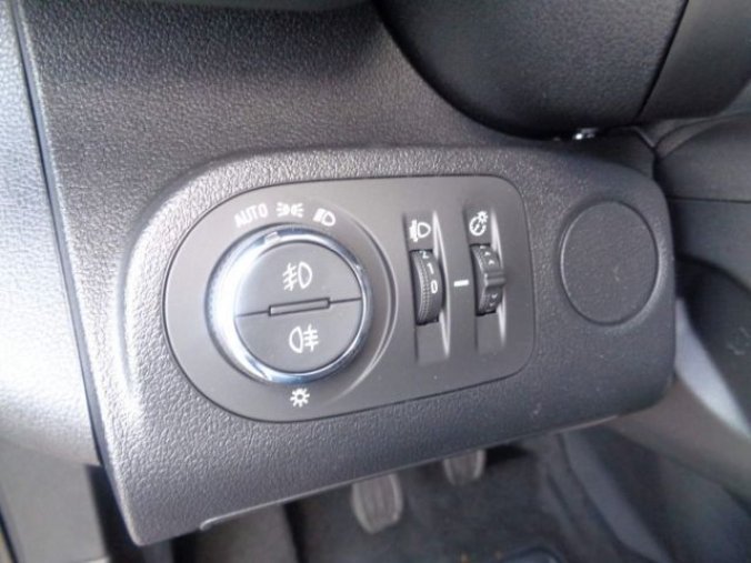 Opel Combo, Life Enjoy L1H1 standard D15DT, barva hnědá