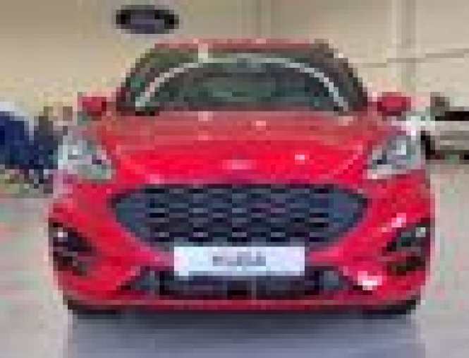 Ford Kuga, 1.5 EcoBoost, barva červená
