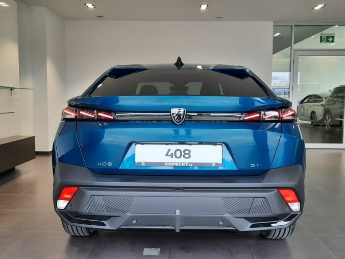 Peugeot 408, Peugeot 408 GT Hybrid 136 e-DCS6, barva modrá