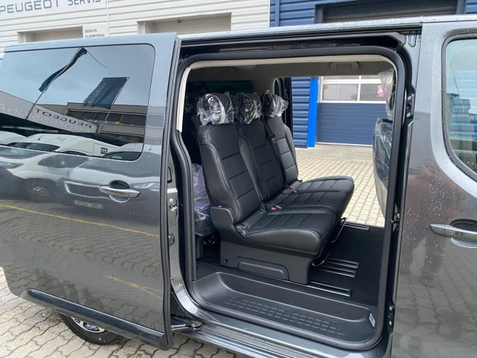 Peugeot Traveller, Peugeot Traveller Allure Long 2.0 BlueHDi 180 EAT8 - 0027, barva šedá