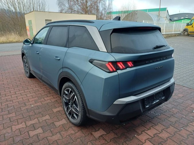 Peugeot 5008, Peugeot 5008 BUSINESS Hybrid 145 e-DCS6, barva modrá