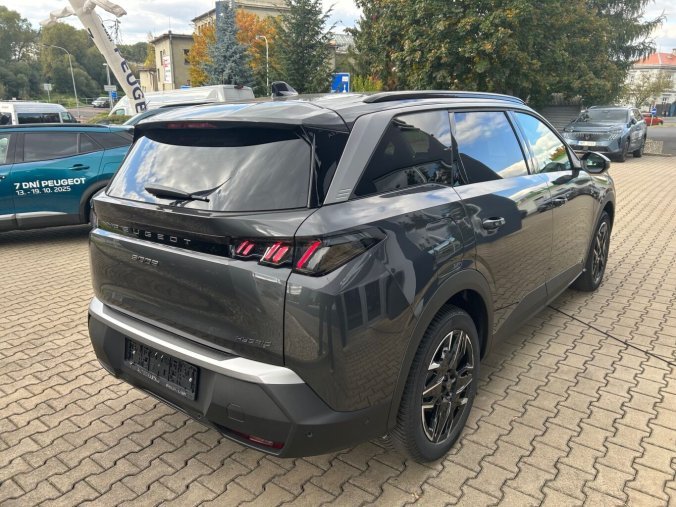 Peugeot 5008, Peugeot 5008 ALLURE Hybrid 145 e-DCS6, barva šedá