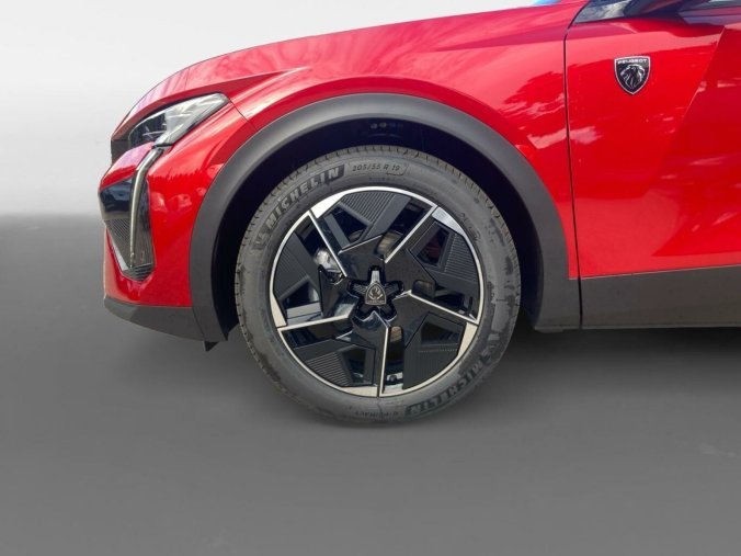 Peugeot 408, Peugeot 408 GT Hybrid 136 e-DCS6, barva červená