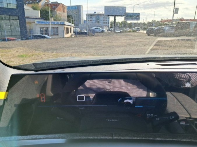 Peugeot 5008, Peugeot 5008 5008 ALLURE Hybrid 145 e-DCS6, barva modrá