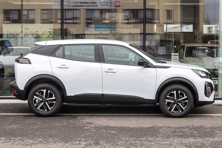 Peugeot 2008, Peugeot 2008 1,2 STYLE PT 100 S&S MAN6, barva bílá