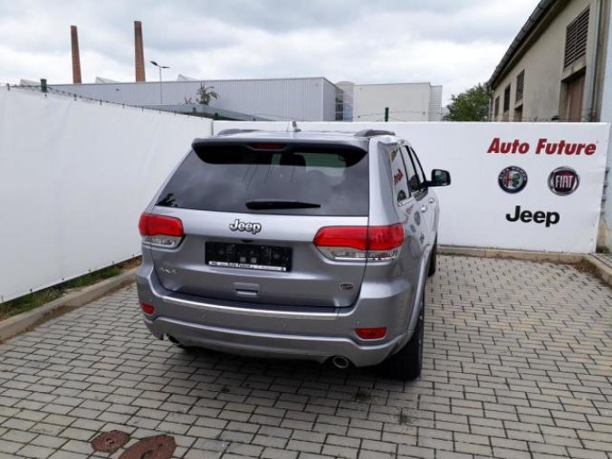 Jeep Grand Cherokee, 3,0 CRD Overland 250k 4x4 AT, barva stříbrná