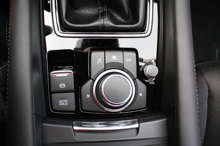 Mazda 6, SKYACTIV-G, barva šedá