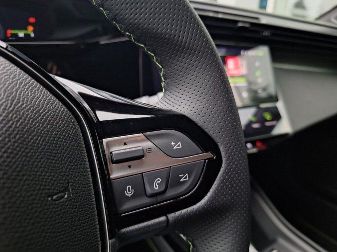 Peugeot 308, Peugeot 308 SW GT Hybrid 145 e-DCS6, barva červená