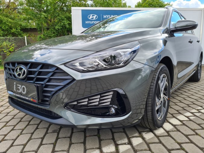 Hyundai i30, 1,5i 81 kW MT, barva šedá