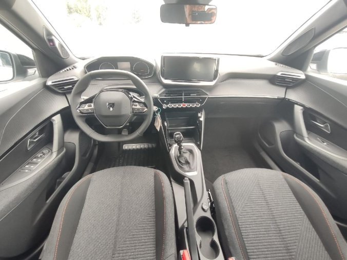 Peugeot 2008, Peugeot 2008 STYLE 1.2 100k MAN6, barva bílá