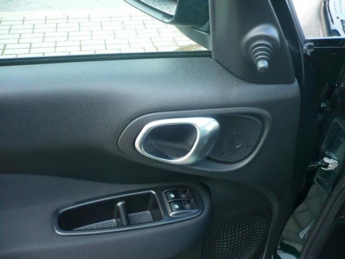 Fiat 500L, 1.4 16v 95k Connect, barva zelená