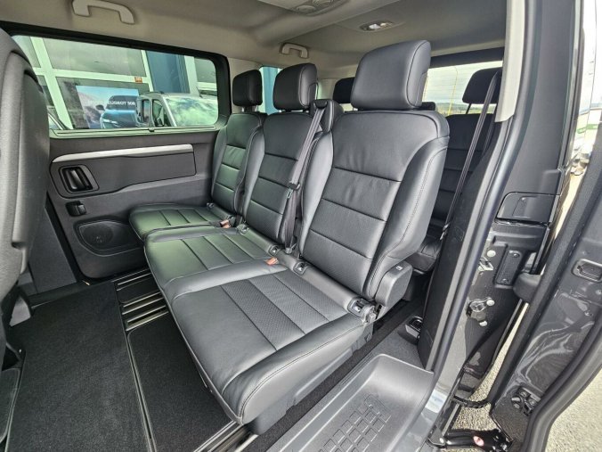Peugeot Traveller, Peugeot Traveller Allure St. 2.0 BHDi 180k EAT8, barva šedá