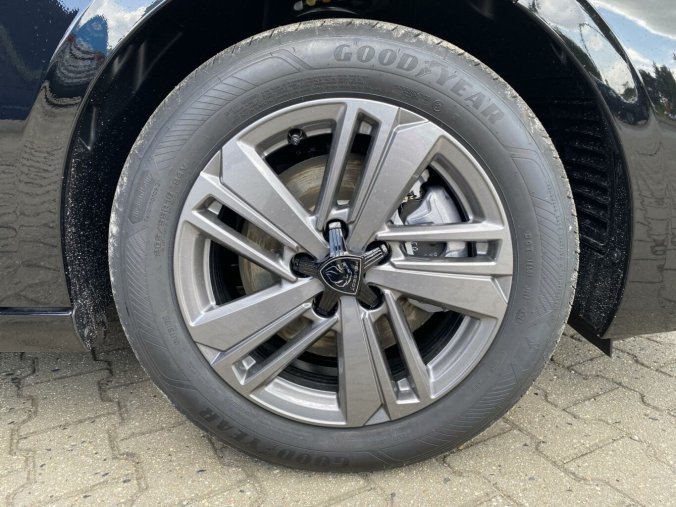 Peugeot 308, Peugeot 308 SW STYLE BlueHDi 130 S&S EAT8, barva černá