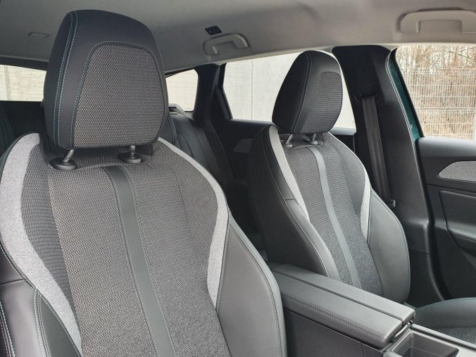 Peugeot 308, Peugeot 308 SW ALLURE Hybrid 145 e-DCS6, barva modrá