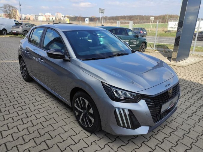 Peugeot 208, Peugeot 208 STYLE 1.2i 100k MAN6, barva stříbrná