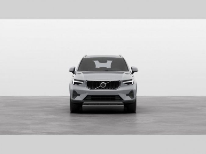 Volvo XC40, B3 2.0L 163 HP AT7 FWD CORE, barva šedá