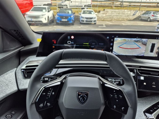 Peugeot 5008, Peugeot 5008 ALLURE Hybrid 145 e-DCS6, barva šedá