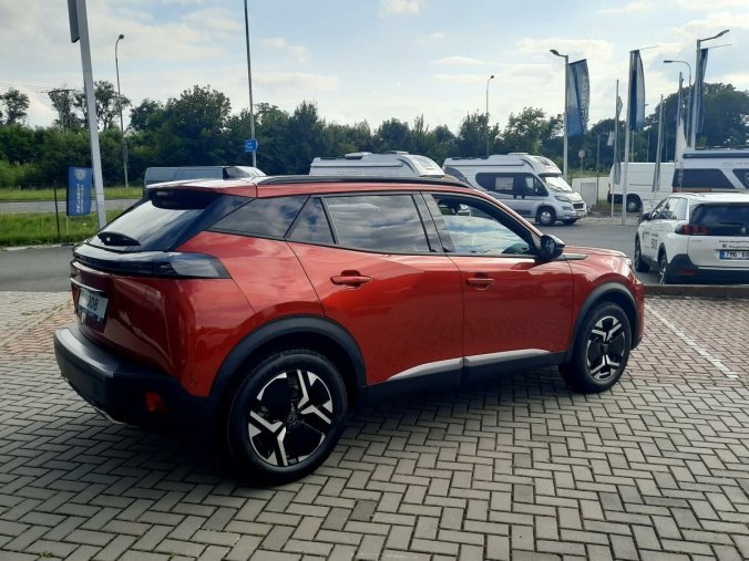 Peugeot 2008, Peugeot 2008 2008 ALLURE PureTech 130 S&S E, barva červená