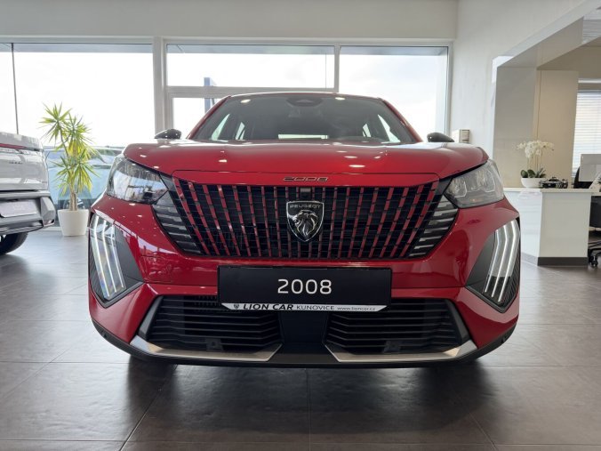 Peugeot 2008, Peugeot 2008 Allure Turbo 100 koní, barva červená
