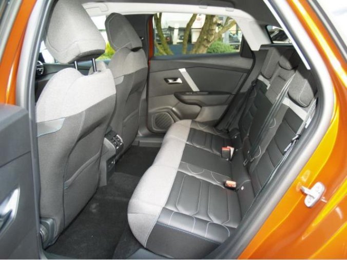 Citroën C4 Picasso, Shine Pack 1,2PT 130 EAT8, barva oranžová