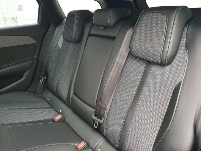 Peugeot 308, Peugeot 308 SW ALLURE Hybrid 145 e-DCS6, barva modrá