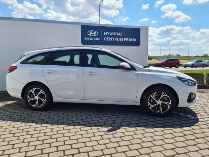 Hyundai i30, 1,5i 81 kW MT, barva bílá