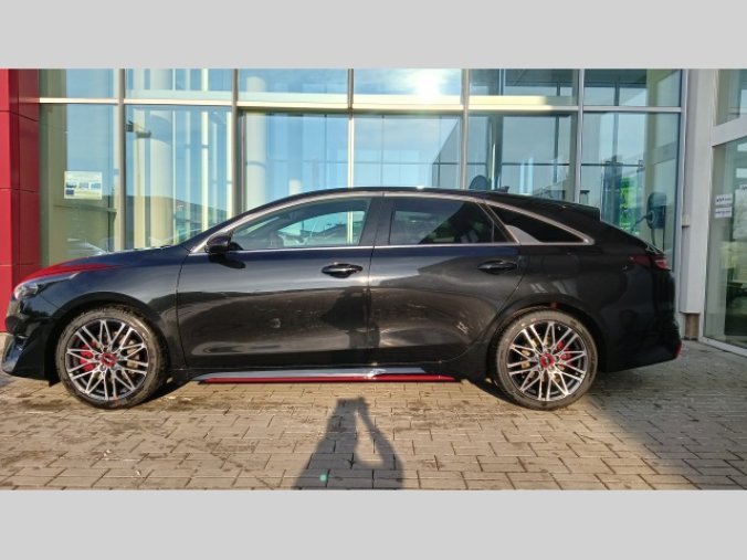 Kia ProCeed, 1.6 T-GDi GPF 7DCT GT MY24, barva černá