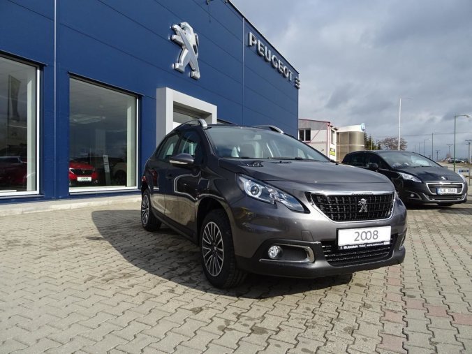 Peugeot 2008, ACTIVE 1,2 PT 82k MAN5, barva šedá